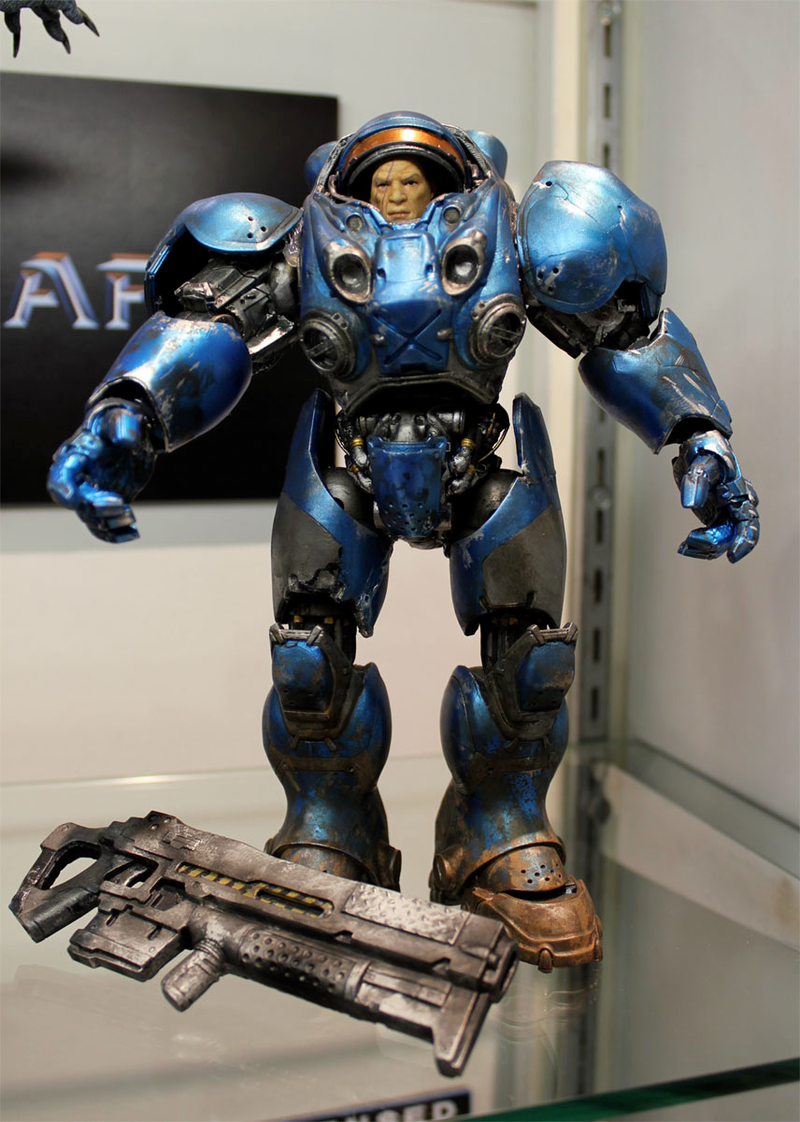 Illustration for article titled A Closer Look At DC's StarCraft II & World of WarCraft Toys